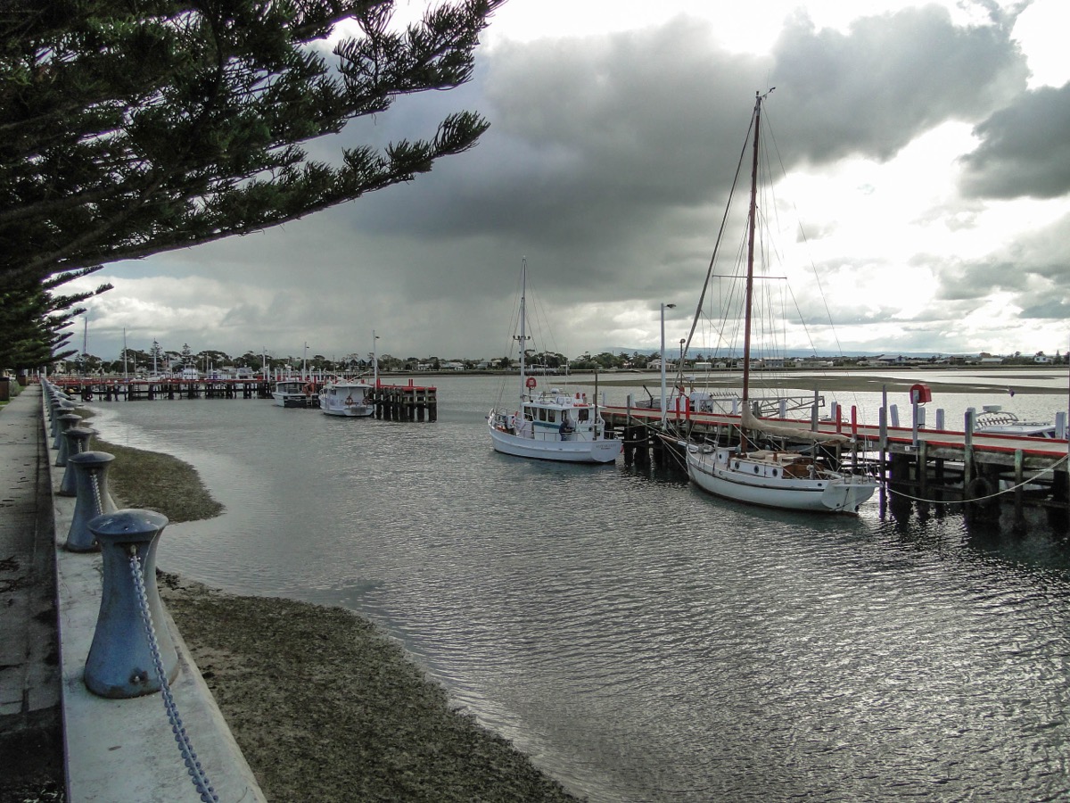 Port Albert wharf (Wikimedia Commons)